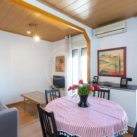 Chic Apartment in Plaza España near Sants Montjuïc-2